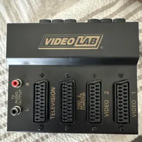 T113YA COMMTEL Scart Switch Expander Rca Phono Audio Body