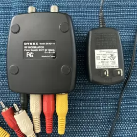 DX-AD116 DYNEX Rf Modulator Gaming Dvd Convertor #2 DX-AD116 DYNEX Rf Modulator Gaming Dvd Convertor #2
