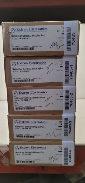 70-1065-07 EXTRON Retractor Displayport