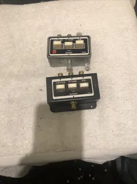 Gemini Unbranded 1980-1267 Lot Of 2 F-type Female To 3 Vcr Tv Game Catv Switch Gemini Unbranded 1980-1267 Lot Of 2 F-type Female To 3 Vcr Tv Game Catv Switch