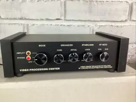 VP2500 INTERNATIONAL C Video Processing Center Box Manual