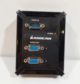 GVS62 IOGEAR Vga Video Splitter Signal Enhancer Feet