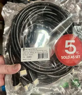 142682 MONOPRICE Ultra High Hdmi Cable Feet