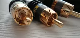 127200-00 MONSTER Cable Video Feet #3