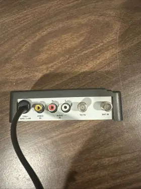 2102W17 PHILLIPS Rf Modulator Video Converter Cat