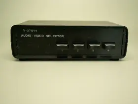 V-27644 RADIOSHACK Radio Audio Video Selector