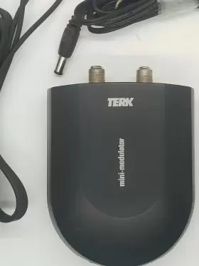 08T04 TERK Mini Modulator Power Supply Rca Cables #2